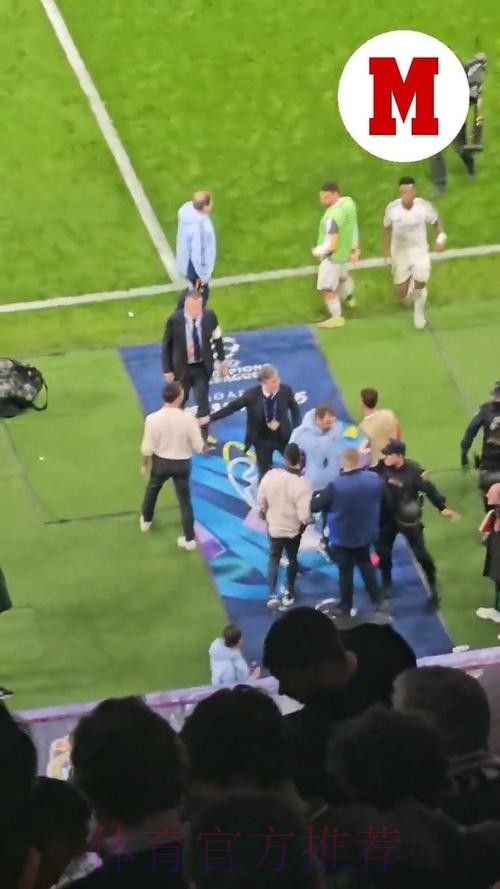 卡瓦哈尔骚扰萨卡引冲突 他可能被欧足联禁赛4场 卡瓦哈尔骚扰萨卡引冲突 他可能被欧足联禁赛4场